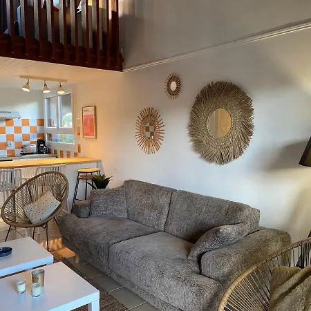 Marensin. Duplex, Proche De La Des Bourdaines Apartman